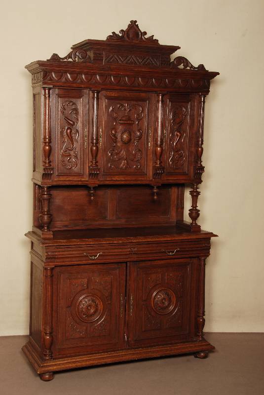 Aufsatzschrank, Belgien/Frankreich, um 1890/1900, Eiche massiv, eklektizistisch, Einfluß von Renaissance und Barock, mit klassizistischen ...