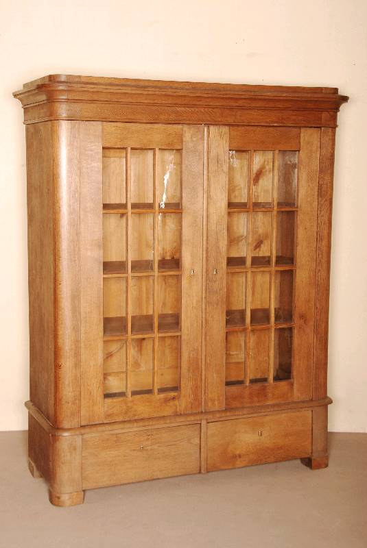 2-tÜriger SpÄtbiedermeierschrank, sÜddeutsch, um 1830, Weichholz und Eiche massiv, abgerundete Ecken, Kopf in sich 5-fach geteppt , doppelte ...