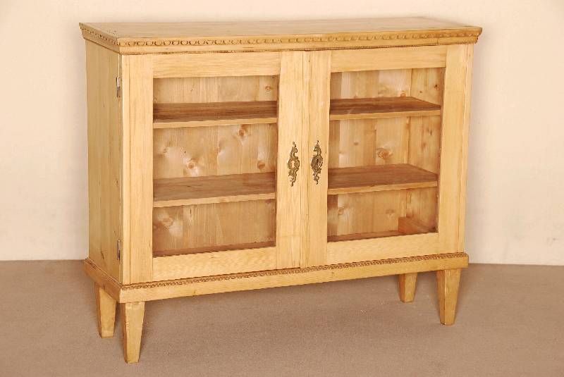 Oberteil eines Aufsatzschrankes, deutsch, um 1905/10, Zierbelkiefer, als Vitrine umbearbeitet, 2 Einlegebretter, FÜße sekundÄr, ...
