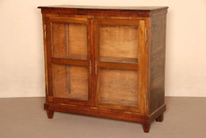 Aufsatzteil, um 1880/90, Weichholz/Hartholz, Front aus Älteren Teilen zusammengesetzt, neu gestaltet, Nußbaum massiv, Nußbaumfurnier, TÜren ...