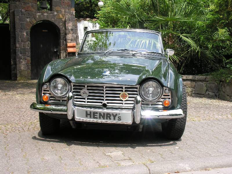 Detail f: Triumph TR4 Roadster, EZ: 07/63, 100 PS, Roadsterverdeck und Surry-Top (sehr selten), Ledersitze, Chromspeichen, Tachostand: 46.646 ml.(abgelesen), ...