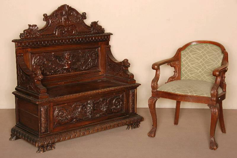 Prunksitzbank, deutsch, um 1870/75, nach florentinischem Renaissancevorbild von 1540/50, auf Rahmen gearbeitet, aufwendig, Schnitzereien in ...