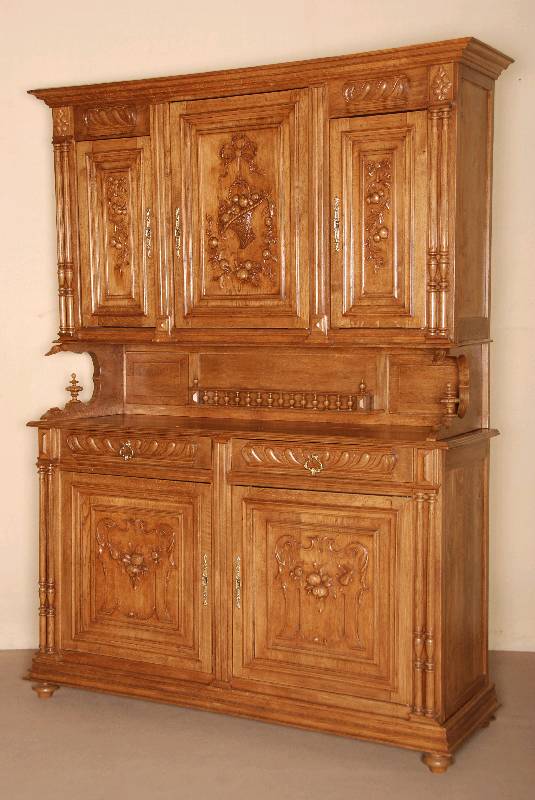 VielzweckmÖbel, Belgien/Frankreich, um 1890/1900, Eiche massiv, aufgesetzte Schnitzereien, komplett auf Rahmen gearbeitet, in sich verzogen, ...