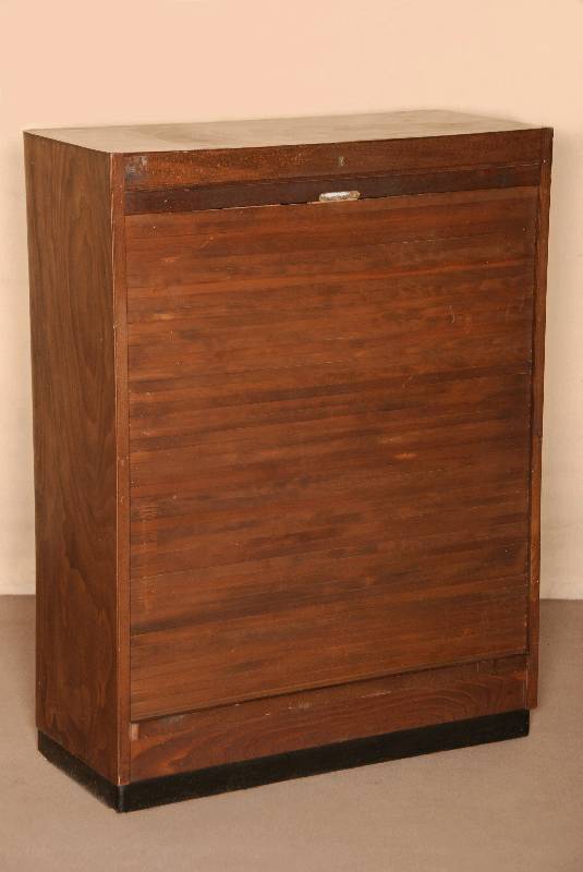 Rollschrank, deutsch, 20er/30er Jahre, Korpus Weichholz, Kanten Eiche verstÄrkt, GehÄuse z.T. Eiche massiv, diverse EinlegefÄcher, original ...
