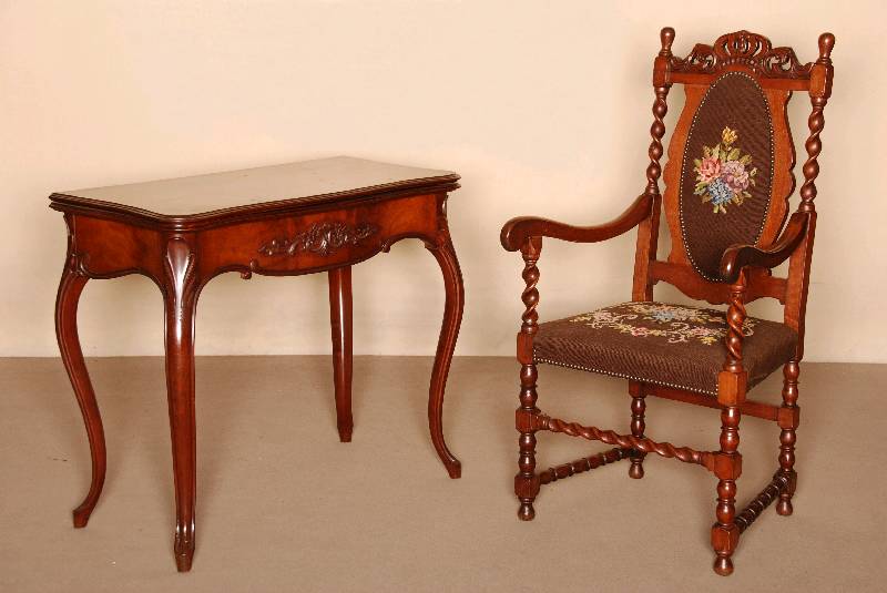 Armlehnstuhl, deutsch, um 1880, Eiche massiv , stark gedrechselte Beine und RÜckenlehne, Korkenzieherform, kronenfÖrmige BekrÖnung, Sitz und ...
