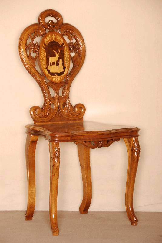 Prunkstuhl, deutsch, um 1870/75, Nußbaum massiv, Barockstil, fÜr Jagdzimmer konzipiert, allseitig geschweift und gerieft, Nußbaum massiv, Zarge ...