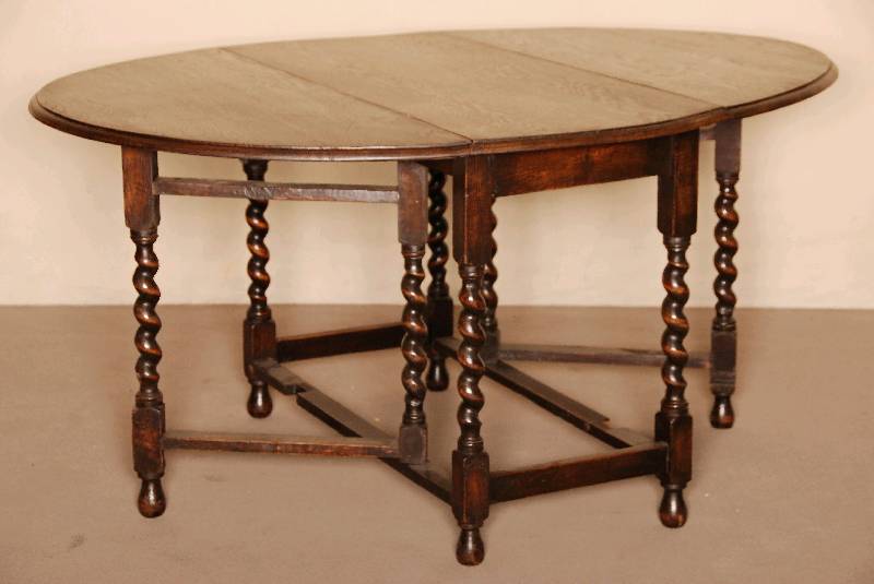 Oblongtable, England, um 1960, viktorianischer Stil, Eiche massiv, gedrechstelte Beine, 2 Ausleger, Beine verstrebt, vielfach verwendbar, auch als ...