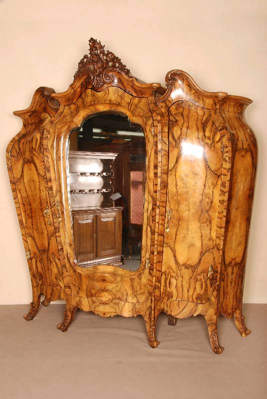 AußergewÖhnliches Prunkschlafzimmer, Frankreich/wohl Paris/Nancy, um 1890/95, Rokokostil, bestehend aus Bett, 2 Nachttischen mit Spiegel, ...