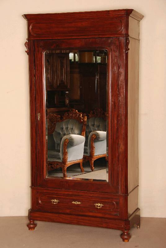 Spiegelschrank, Elsaß/Lothringen, um 1880/90 , Korpus Eiche massiv, Mahagonifurnier von hervorragender QualitÄt, 1-tÜrig, Ecken abgeplattet, ...
