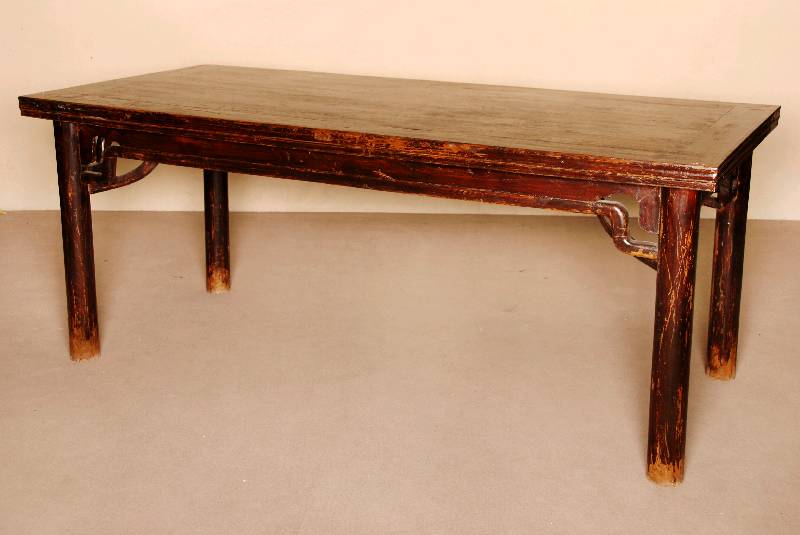 Detail a: Tisch und 8 StÜhle, Asien/wohl China, um 1910 , RÜster massiv, rÖtlich bzw. mahagonifarben gebeizt, Tisch auf runden gedrechslten Beinen, Zarge ...