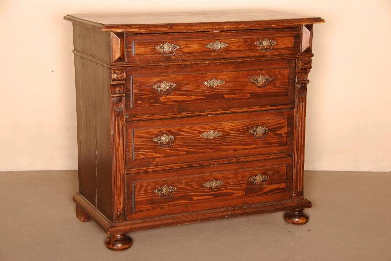 4-schÜbige Kommode, deutsch, um 1880, Tanne massiv, dunkel gebeizt, gewachst, original SchlÖsser und BeschlÄge, obere Schublade schwergÄngig, ...