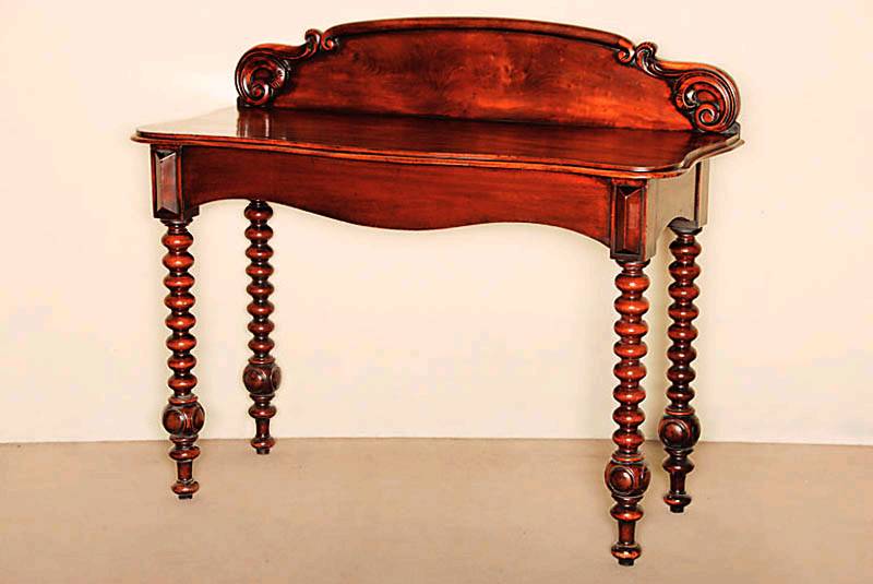 Konsole bzw. Ablagetisch, deutsch, um 1850/60 , nach franzÖsischem Vorbild, Korpus Weichholz bzw. Mahagoni- und Pyramidenmahagonifurnier, ...