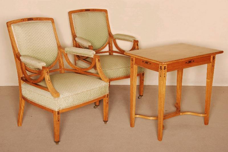 Detail a: Teil eines Jugendstilsalons, deutsch, um 1904 , bestehend aus 2-sitzer Sofa, Tisch, 2 Armlehnsesseln, Beistelltisch und Stuhl, reiner abstrakter ...