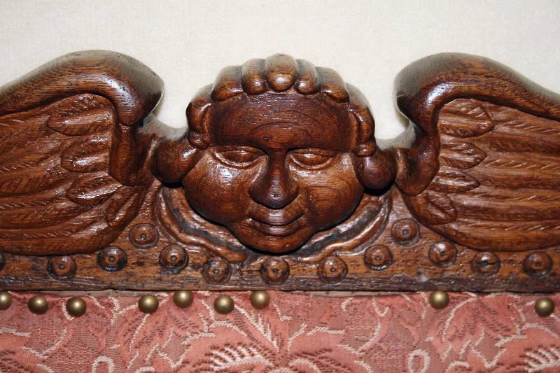 Detail a: Prunksessel, norddeutsch/Niederlande, um 1680/1720, Eiche massiv, reiche Drechselarbeit, schÖne typische Bildhauerarbeit aus der Zeit, Punzen, ...