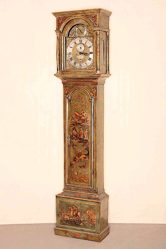 Standuhr, Frankreich, um 1780/1800, Korpus Eiche massiv, alte Fassung mit Chinoiserien auf grÜnem Grund, gold gehÖht, in sich 3-fach getreppt, ...