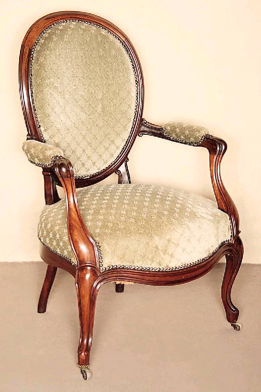 Sessel, deutsch, um 1860, Louis-Philippe, Palisander massiv, Arm- und RÜckenlehne stark gebogen und kanneliert, geschwungene Zarge, ovale ...