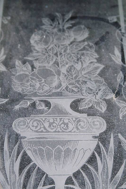Detail b: sogenannte Portaltür, deutsch, um 1890, Kiefer massiv, ausgesuchtes Hirnholz, komplettauf Rahmen gearbeitet, verglast, Innenleisten 3-fach getreppt, ...