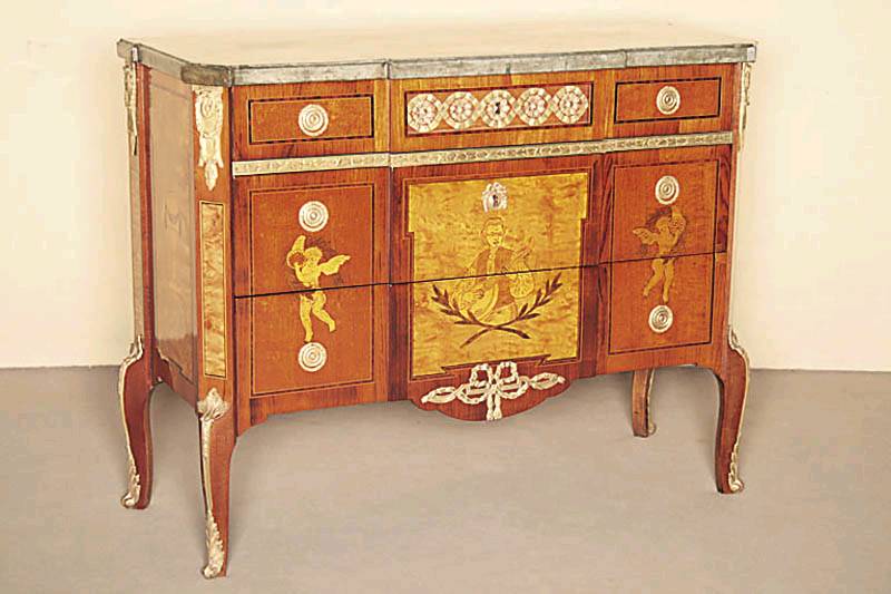 3-schübige Kommode, Frankreich, um 1880/1900, nach dem Vorbild von 1785/90, Korpus Weichholz/Hartholz, allseitig intarsiert, Rüster, Palisander und ...
