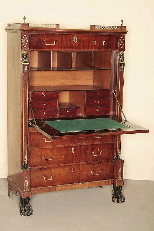 Sekretär, Frankreich, um 1830, Korpus Eiche , Mahagoni furniert, Empire, auf Tatzenfüßen, diese sekundär, 3-schübig, Lisenen mit aufgesetzten ...