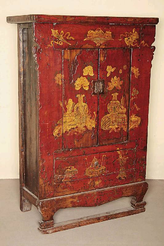Brotschrank, Umgebung Tibet, Mitte/Ende 19. Jhd., Ulme massiv, auf stark gebogenen Beinen und Füßen, verstrebt, gerader Korpus, aus starkem Holz ...