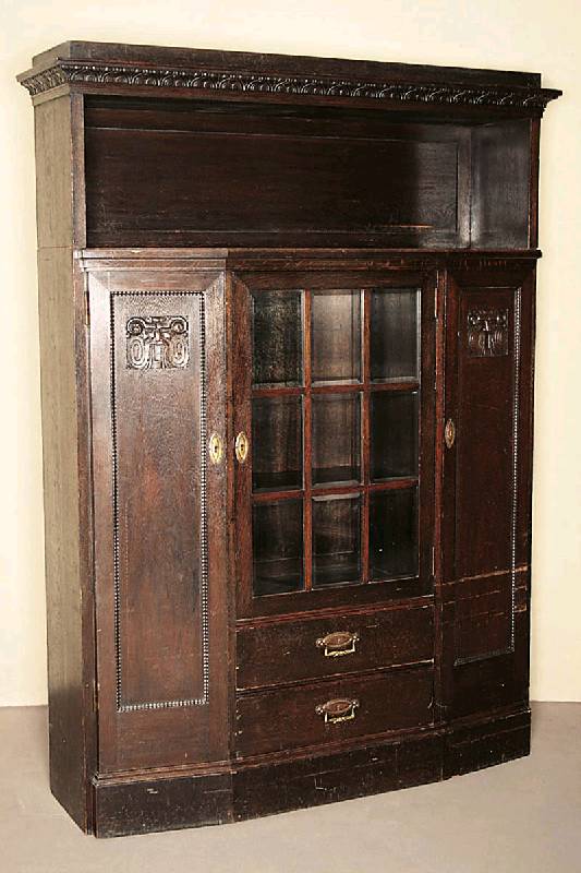 Musikschrank, deutsch/Umkreis Darmstadt, um 1902/04, Eiche massiv, Eichefurnier, Oberteil für Bücher und Noten, Seitenschubladen für Noten bzw. ...