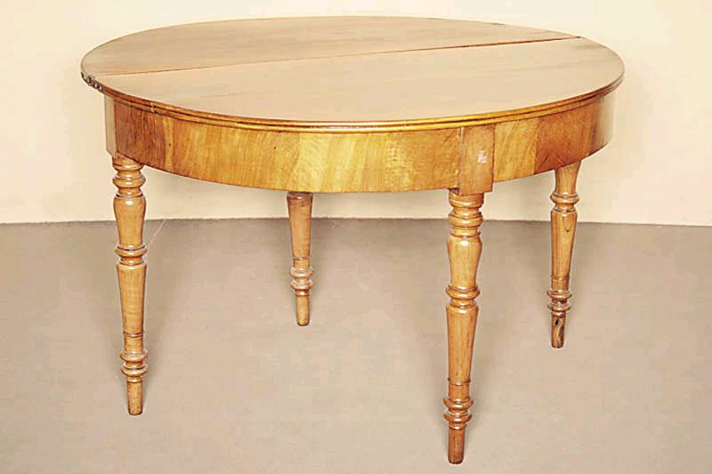 Detail a: Klapptisch, süddeutsch/Raum Neustadt/Speyer, um 1810/20, Nußbaum massiv, Nußbaumfurnier, aufgebaute Zarge, Abdeckplatte doppelt gerillt, ...