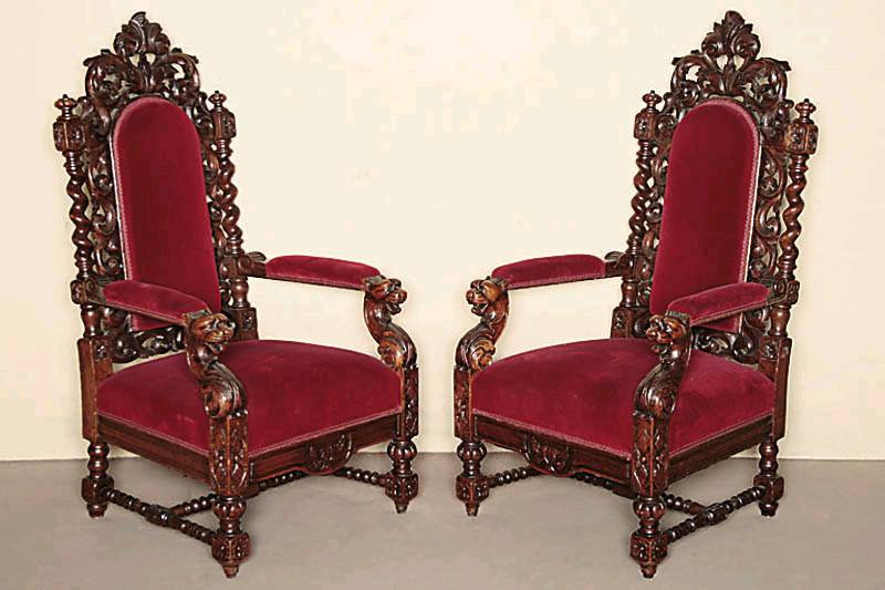 Zwei Prunkarmlehnsessel, Frankreich/Dijon, um 1870/80, Eiche massiv, im Renaissancestil mit Barockstileinfluß, reiche Rocaillenverzierung in ...