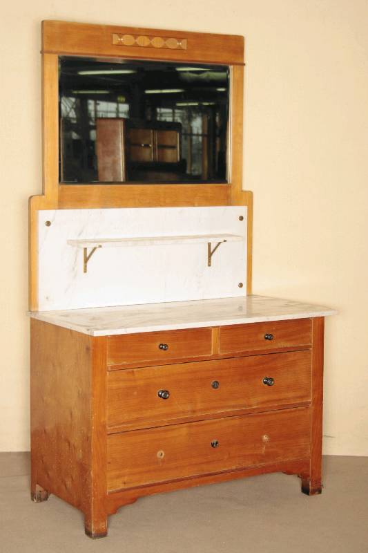 Detail d: Schlafzimmer, deutsch, um 1904/06, Jugendstil, bestehend aus Waschtisch, zwei Betten, Nachttisch und Schrank, Korpus Edelholz und Kirschbaumfurnier ...