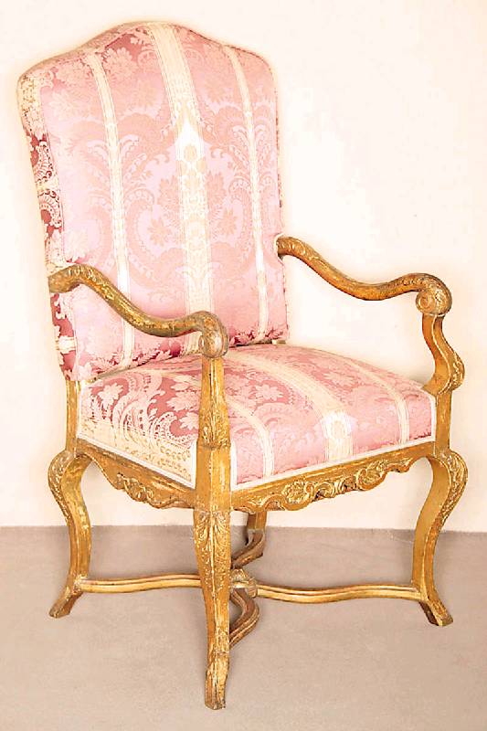 Prunkstuhlsessel, deutsch/Frankreich, um 1880/90, Korpus Buche massiv, Front, Seiten und Füße allseitig geschweift, Füße verschänkt, ...
