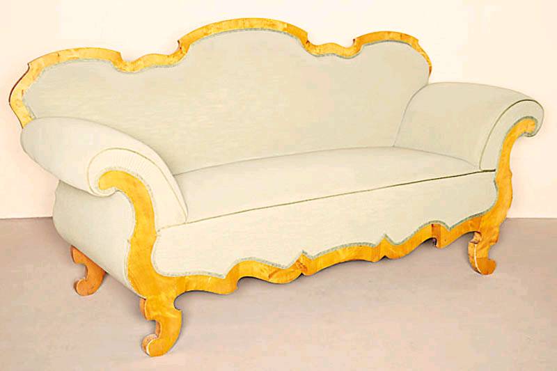 2-sitzer Couch, süddeutsch/wohl Baden, um 1835/40, Korpus Weichholz und Buche, Birnbaumfurnier, Rahmen 6-fach geschweift, Polsterung und Bezug ...