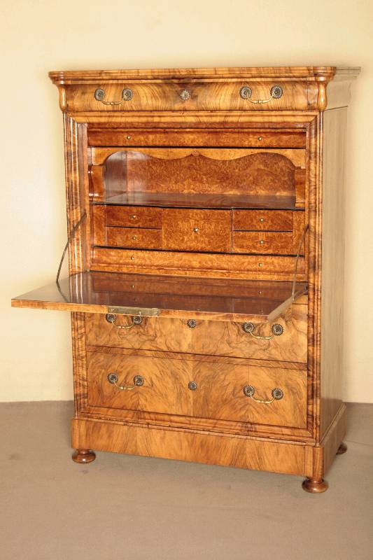 Standsekretär, Baden/Pfalz, um 1830, Korpus Weichholz, Wurzelnußfurnier doppelt bzw. 4-fach gespiegelt verlegt, sehr harmonisches Furnierbild, ...