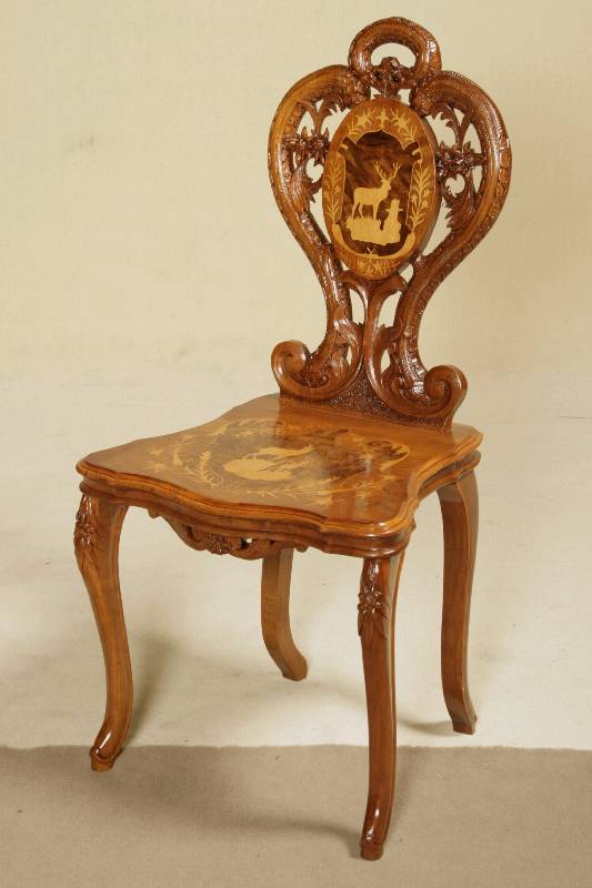 Prunkstuhl, deutsch, um 1870/75, Barockstil, Nußbaum massiv, allseitig geschweift und gerieft, Nußbaum massiv, Zarge vielfach geschwungen, sparsame ...