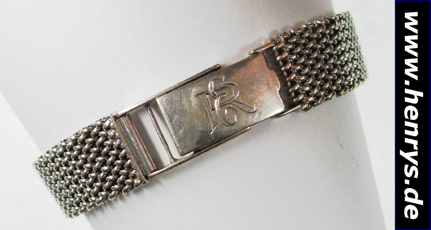 Armband, GG 585/000, ca. 39.6 g, L ca. 18.5-20.5 cm, GG rhodiniert, wohl ursprgl. umgearbeitetes Uhrenarmband, Schließe mit Bes.-Monogr.