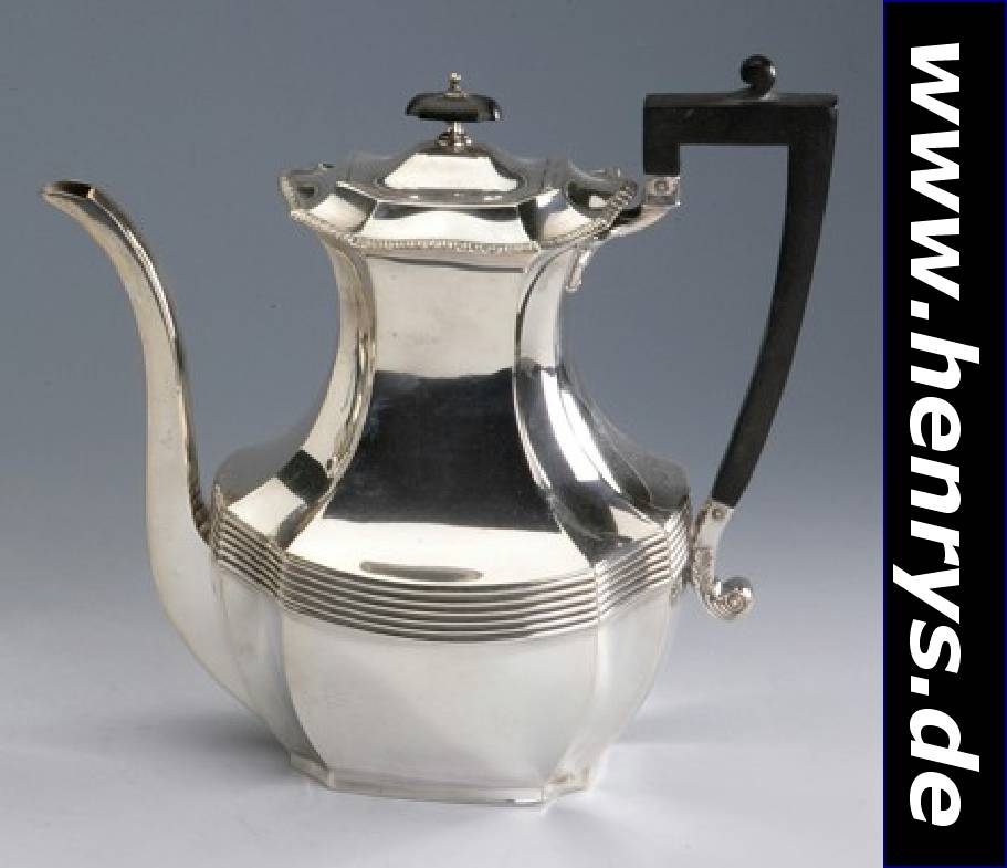 Teekanne, Sheffield 1918, 925er Silber, Meistermarke J. Davis & Sons 1907-1926, ursprgl. Richard Charles Davis, viereckig, Kanten gerieft, im ...