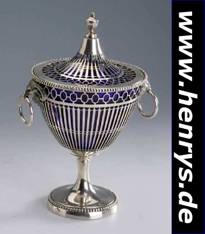 Deckelgefäß, Niederlande, Amsterdam 1795, Silber, Meistermarke Jan Roeland ff., reiner Klassizismus, hochaufsteigender Fuß mitvielfach ...