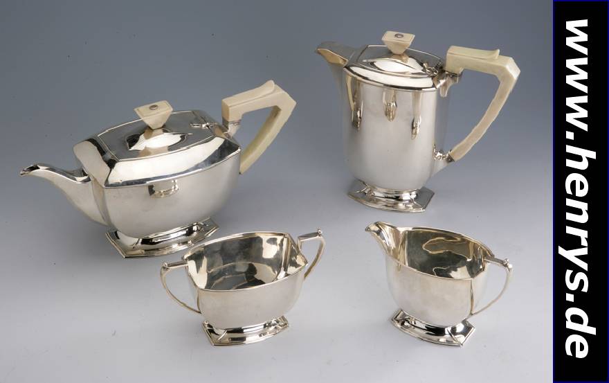 4-teiliges Art-Deco Kaffee- bzw. Teeset, MAPPIN & Webb, Sheffield 1944, Meistermarke FC, 925er Silber, zeittyp. Design des späten Art-Deco, ...