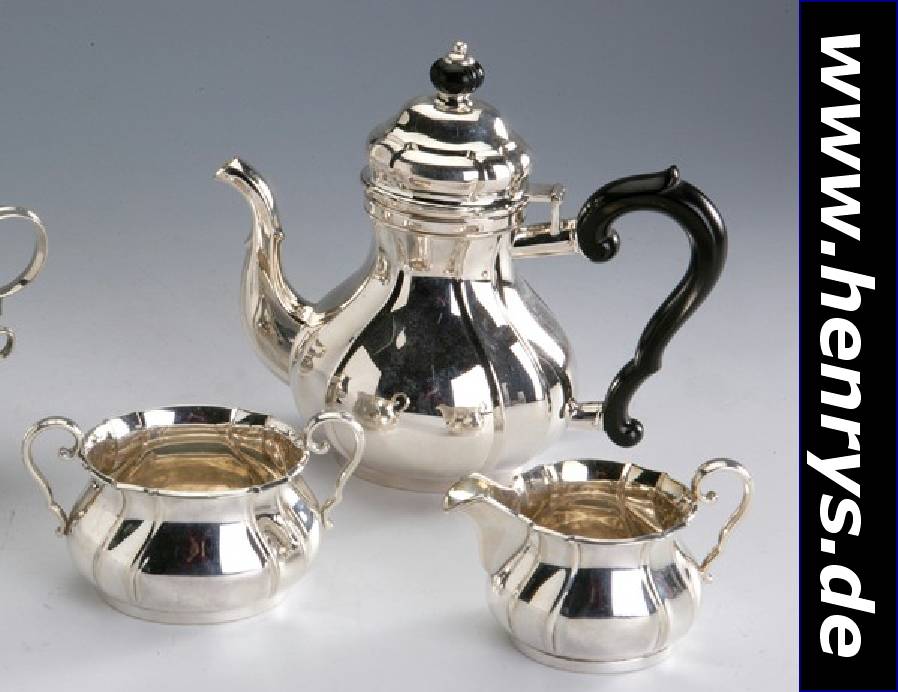 3-teiliges Mocca-Service, Kopenhagen 1942/43, 830er Silber, Wardeinmarke Siigsgard, Meistermarke K.C. Hermann, Barockstil, best. aus: Kanne (Deckel ...