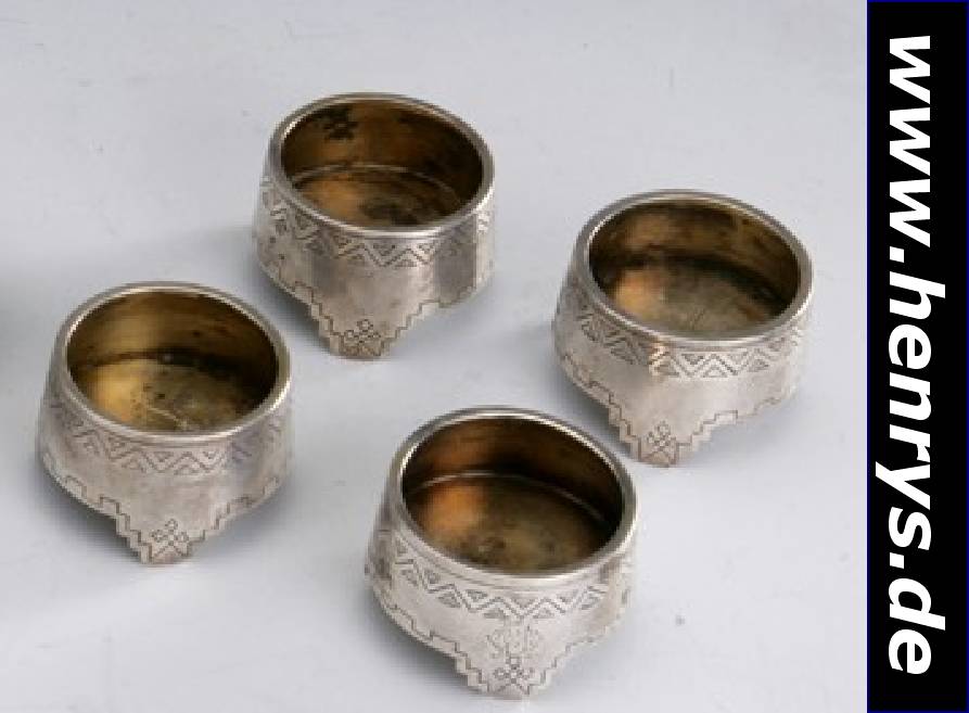 4 Gewürzschälchen, Rußland, 84er Silber, um 1900, Bes.-Monogr., Leningrad, geometrische"s" Muster, Gew. ca. 102 g