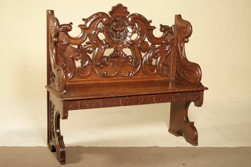Zierbank, wohl Niederlande/Belgien, um 1880/90, Eiche massiv, historizistisch mit Elementen des Barock und der Renaissance harmonisch verlaufend, ...