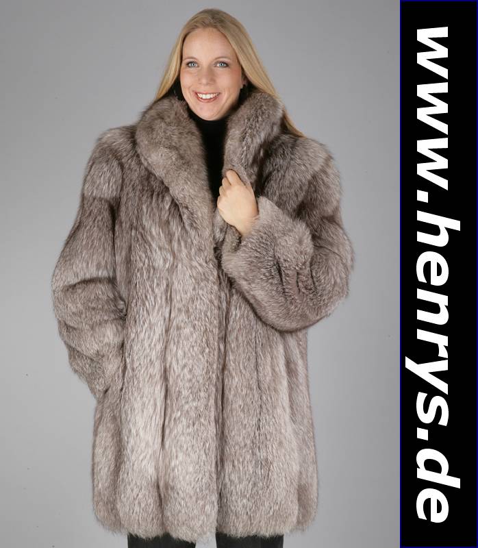 Longjacke aus Silberfuchs, Gr. ca. 40/42, längs verarbeitete Felle, großer Schalkragen, graues Innenfutter, 2 seitl. Einschubtaschen, Rückenl. ...