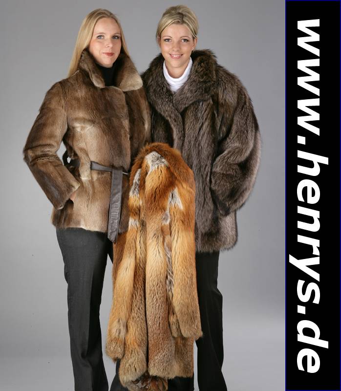 Konvolut 3 Pelzjacken, Gr. ca. 38/40, best.aus: 1 x Rotfuchsjacke, Innenfutter gemustert mit Wildtieren, Kragen, 2 seitl. Einschub- taschen, ...