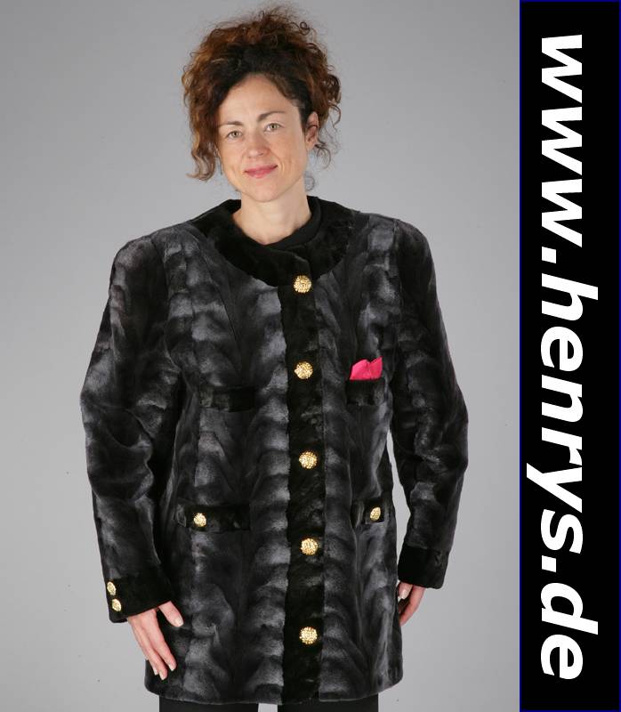 Nerzjacke, Gr. ca. 42, ausgesuchtes Material, Modell der Mailänder Pelzmesse, graue geschorene Nerzstücke in angedeutetem Fischgrätmuster, ...