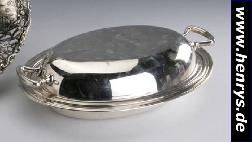 Deckelschüssel, Amerika, 925er Silber, klassische, zeitlose Form, Oberteil als 2. Schale verwendbar, verbeult, ca. 8 x 30 x 22 cm, ca. 660 g