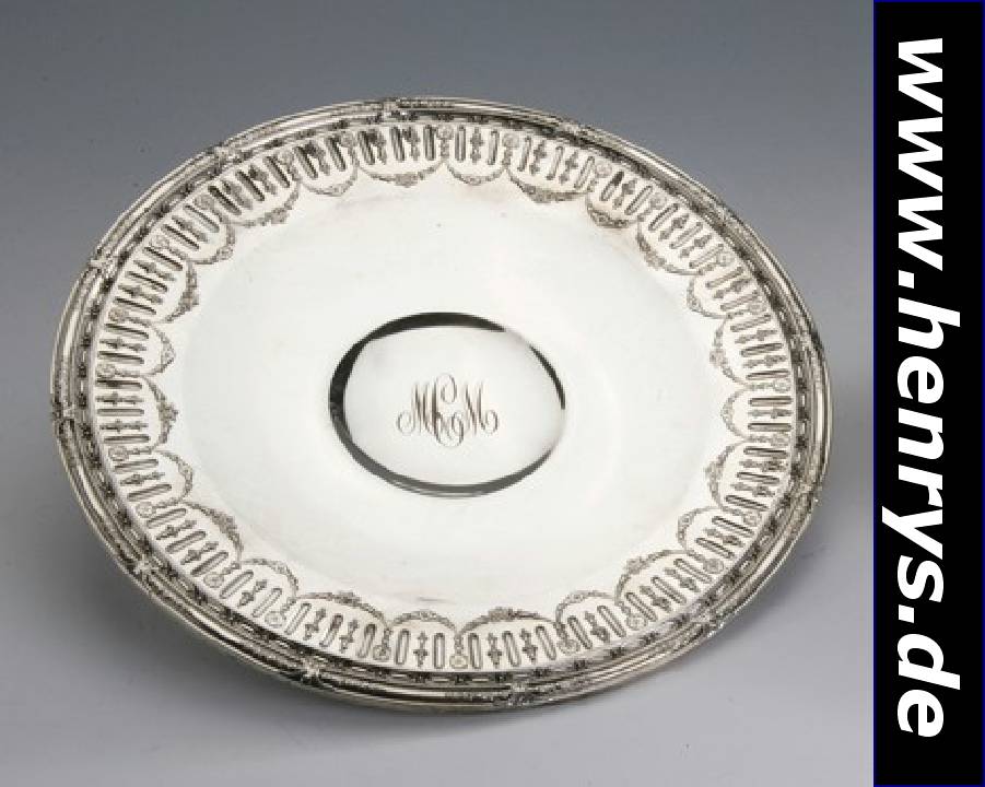 Anbietschale, Amerika, Gorham, 925er Silber, Rand mit Kordel- und Girlandenverz., abstr.floral verziert, mittig Bes.-Monog. MCM, Standring, H. ca. ...