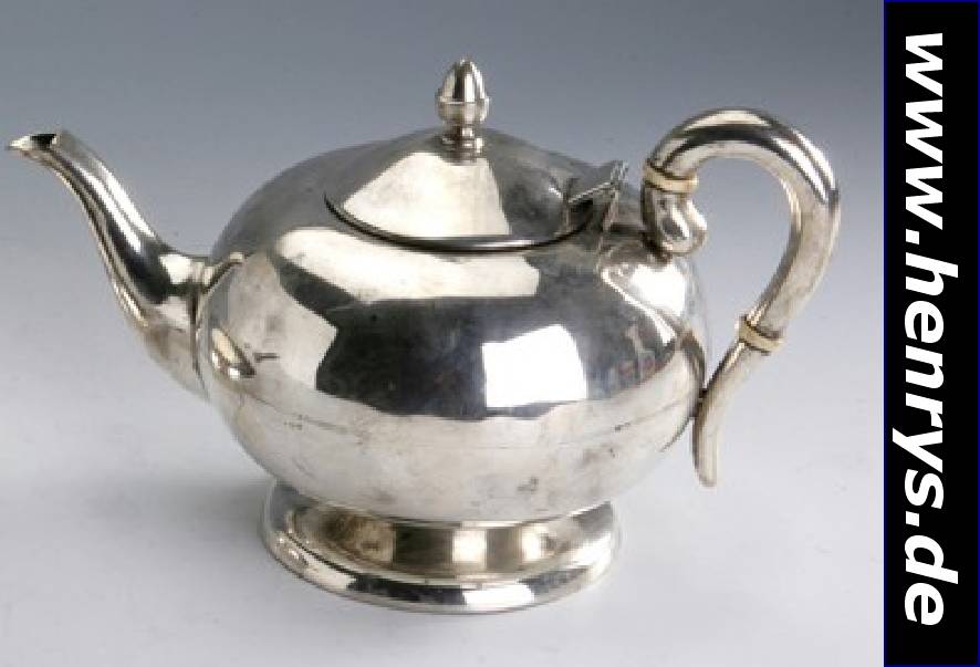 Teekanne, Mexiko, 925er Silber, gebauchte Form, Griff mit Dämmringen, Deckel mit Scharnier, Deckelbekrönung in Form einer vollplastischen Eichel, ...