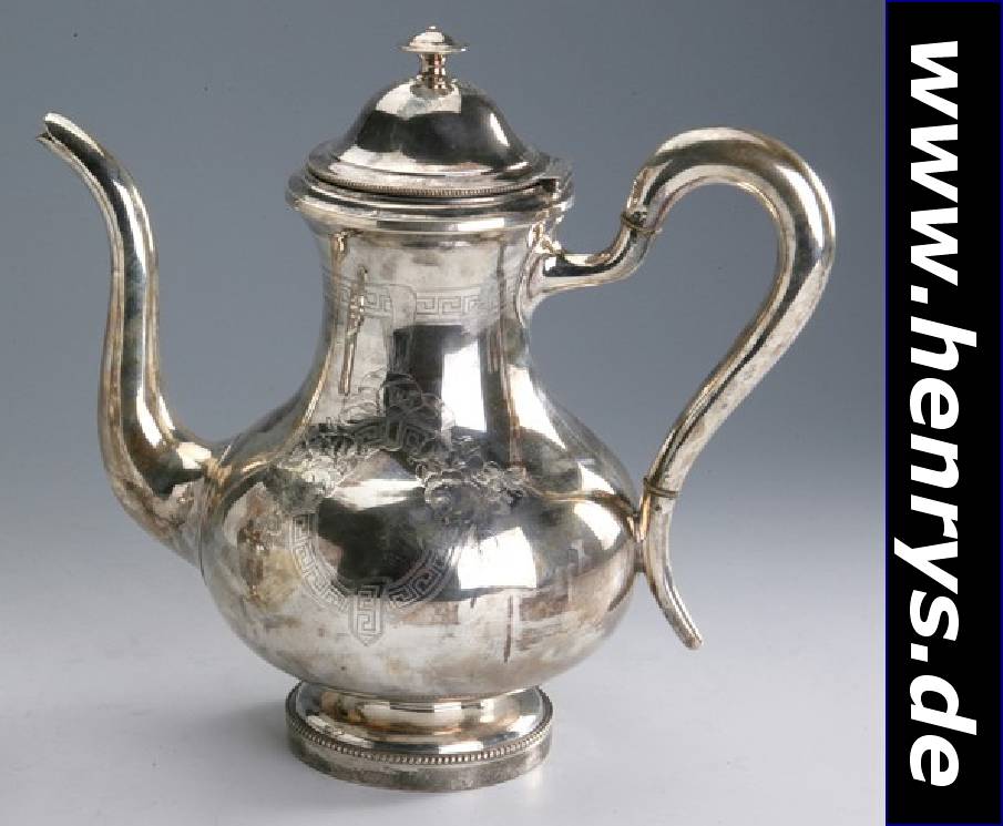 Kaffeekanne, Frankreich/Paris um 1860, 950er Silber, hervorr. Verarbeitung, reich graviert mit Rosen, Mäandermuster und Schleifen, Perlleistenverz. ...