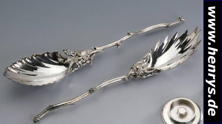 2-tlg. Zier-Vorlegebesteck, Amerika, 925er Silber, aufgelegte Krebse, Griffe in Form von Ästen, L. ca. 30 cm, total ca. 270 g