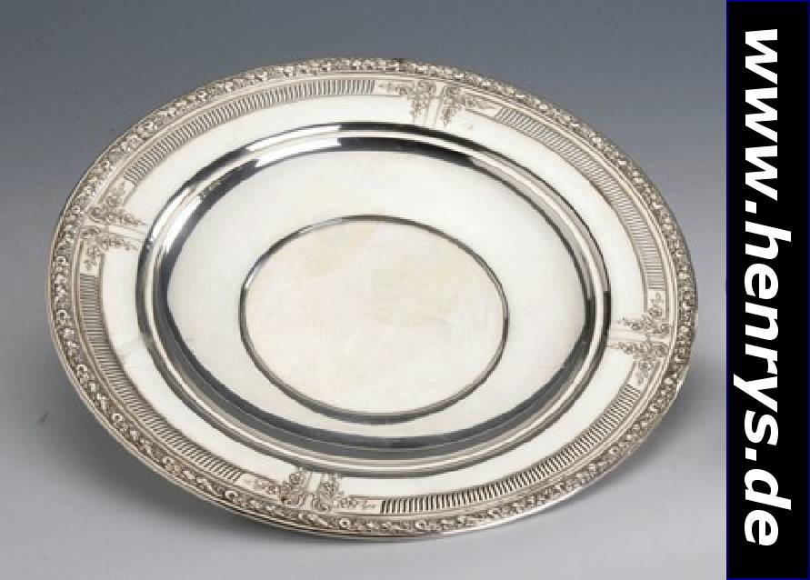 Anbietteller, Amerika, Wallace, 925er Silber, Rand mit Durchbrucharbeit und Weintrauben- dekor, Perlleistenverzierung, D ca. 27 cm, min. verbeult, ...