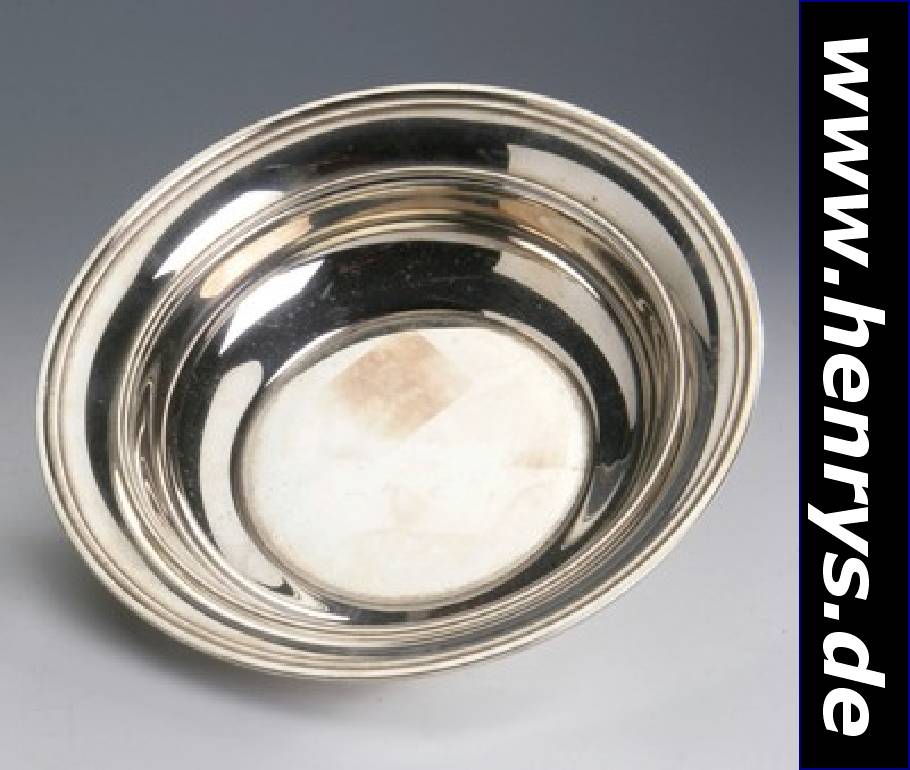 Anbietschale, Amerika, Gorham, 925er Silber, klassische, zeitlose Form, min. verbeult, H. ca. 5 cm, D. ca. 23 cm, ca. 215 g