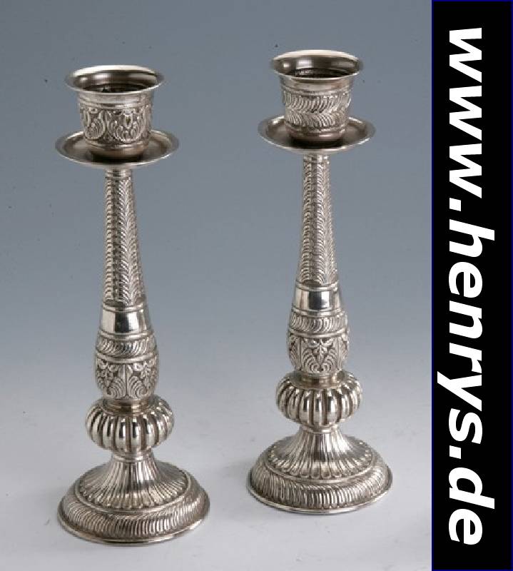 Kerzenleuchterpaar, 900er Silber, reich verziert, Kordelverzierung, zus. ca. 670 g, H ca. 27 cm, Handarbeit